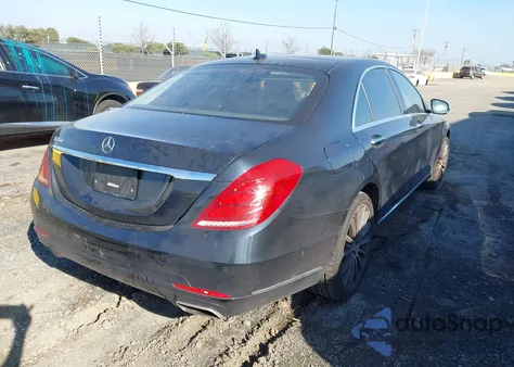 2015 Mercedes-Benz S 550 z USA, uszkodzony, nr VIN WDDUG8CB9FA185795